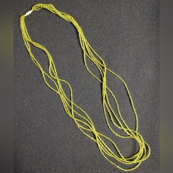 Vintage Multi strand Moss Green Beaded Necklace - Picture 4 of 9